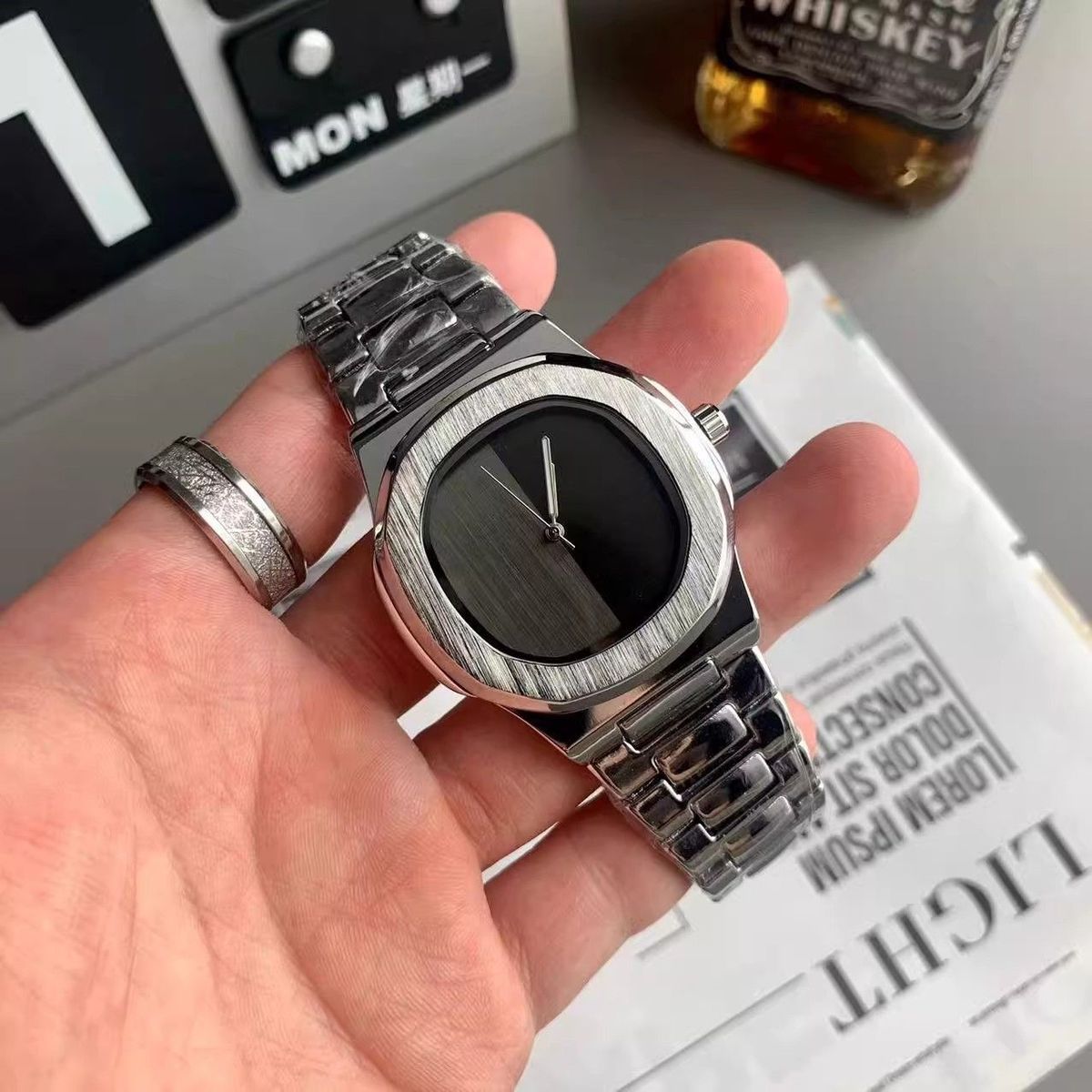 Custom Logo Men's Quartz Watch - Luxury Watch Brands ulasan dan harga